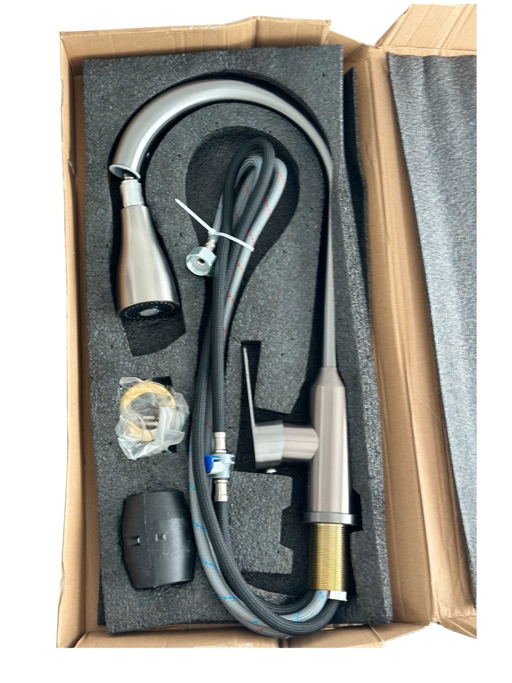 Brushed Nickel Pull Down Kitchen Faucet Single Handle Swiveling Tap NIB